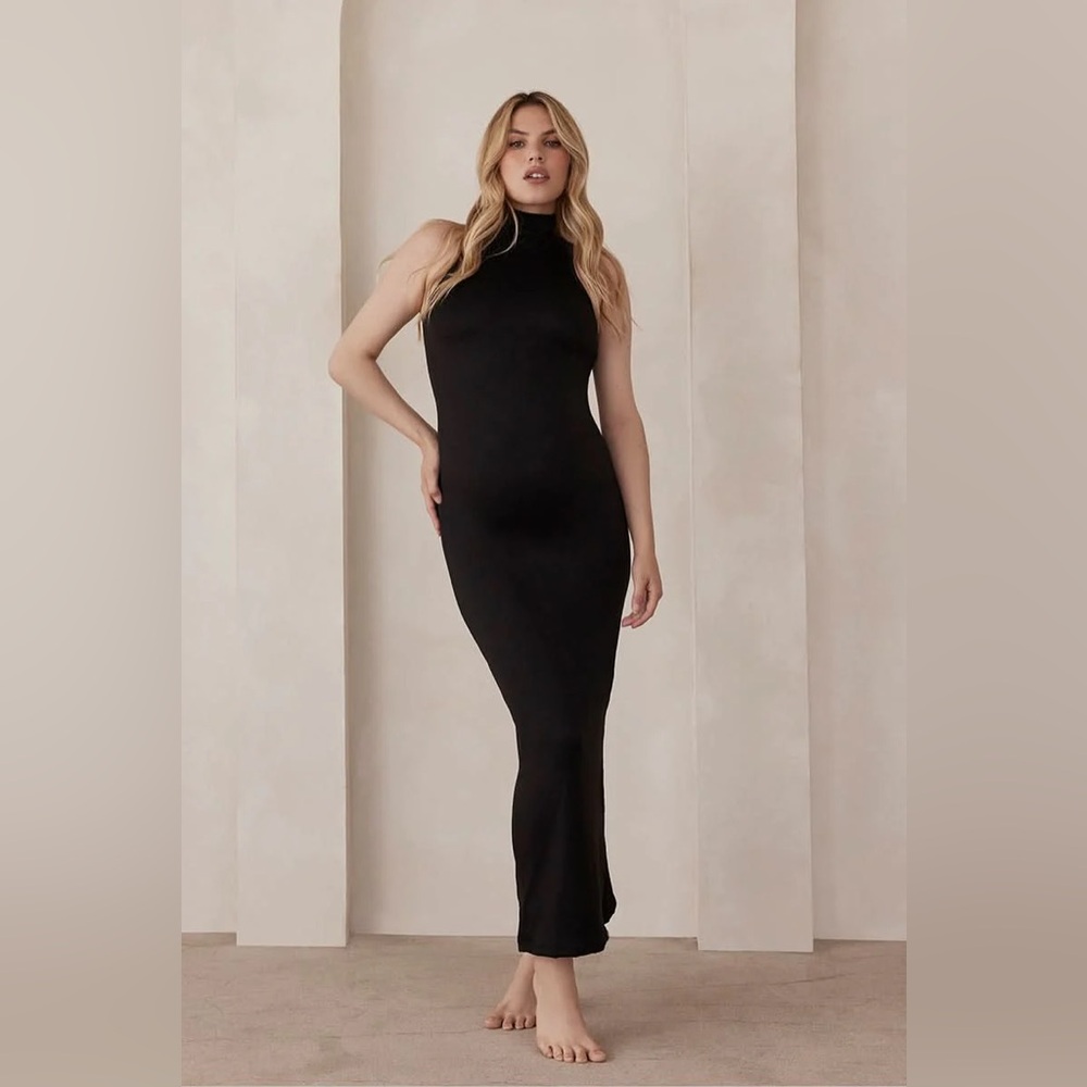 Sleeveless High-Neck Black Midi Dress